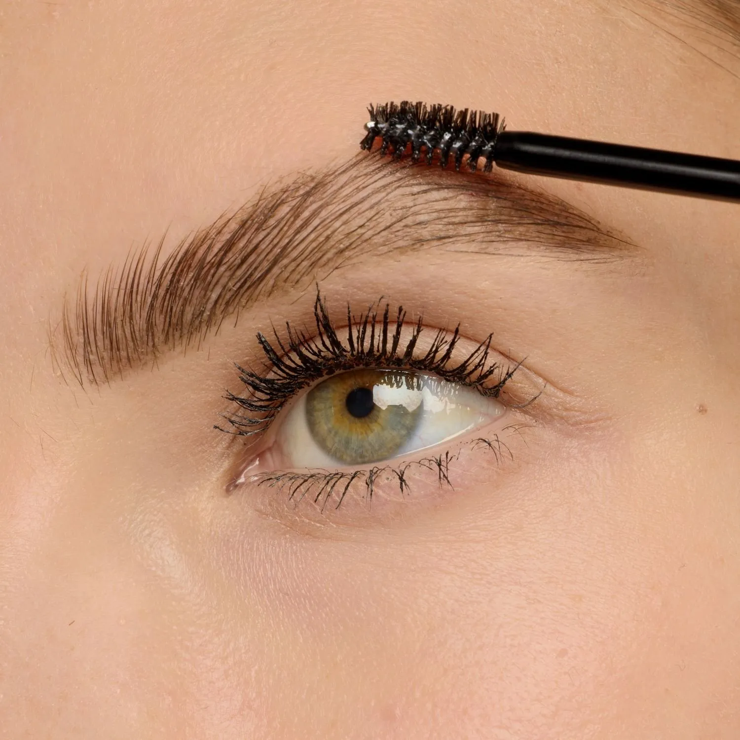 Brow Gel Application